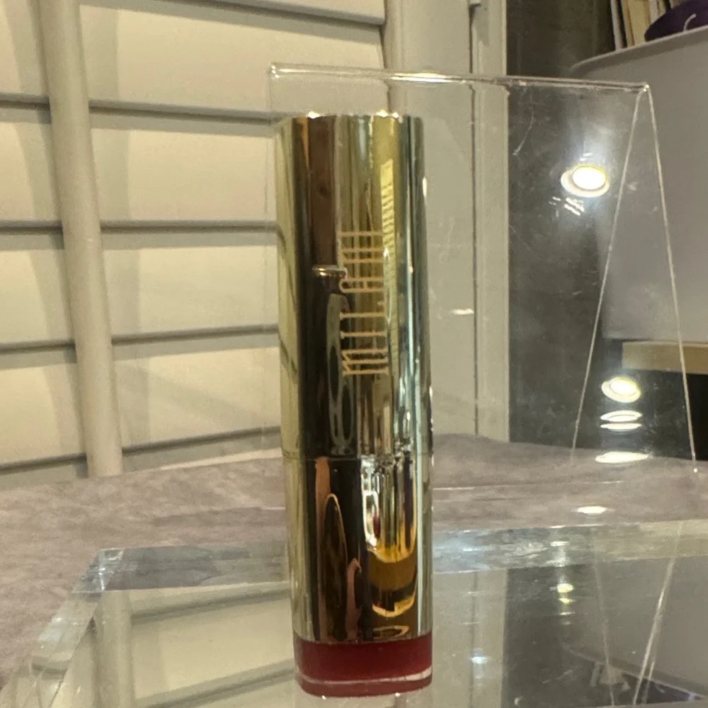 Milani Best Red‎  07 Lipstick  NEW